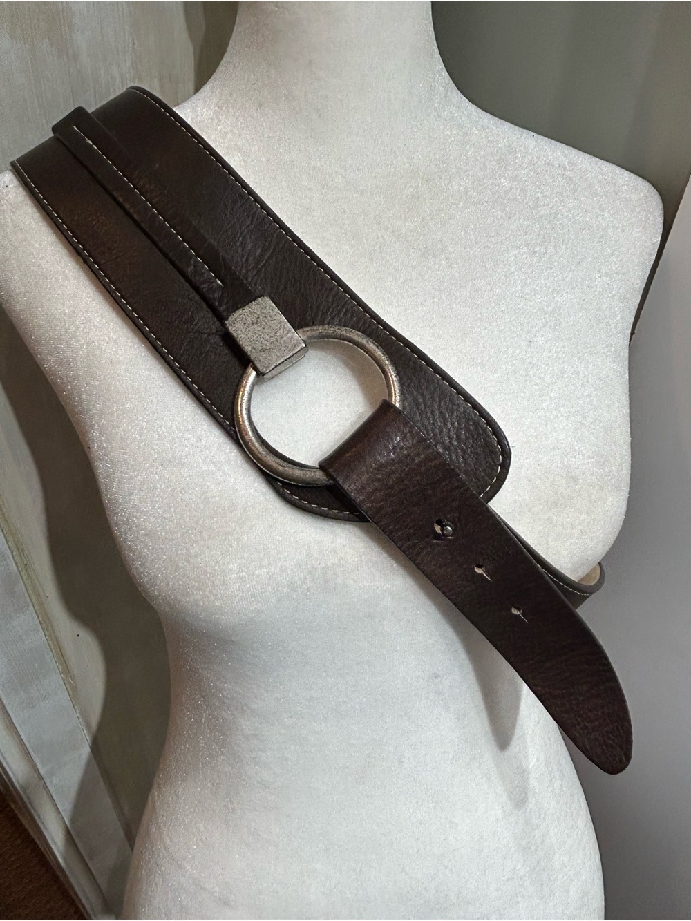 PerSe Carlisle NY  Brown Italian Leather Belt with Silver Ring Buckle EUC Sz cL - Picture 3 of 6